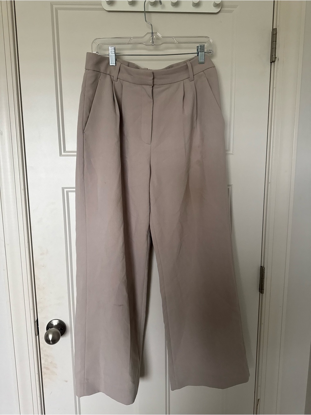 High-Waist Wide-Leg Trousers in Light Beige - Picture 2 of 4